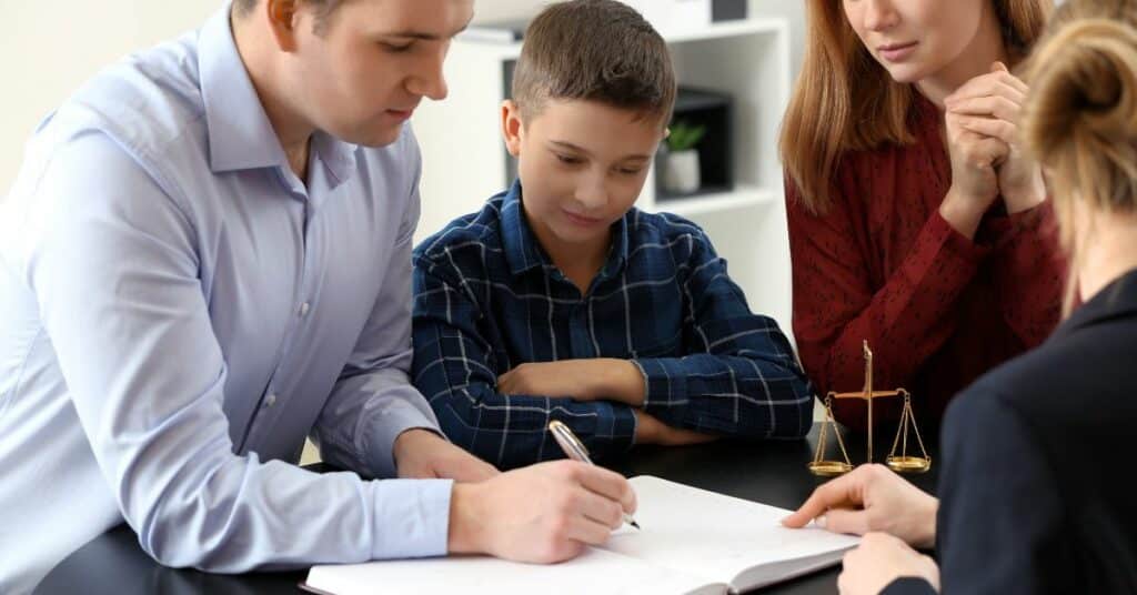 תשלום מזונות – מהי חובת ההורים